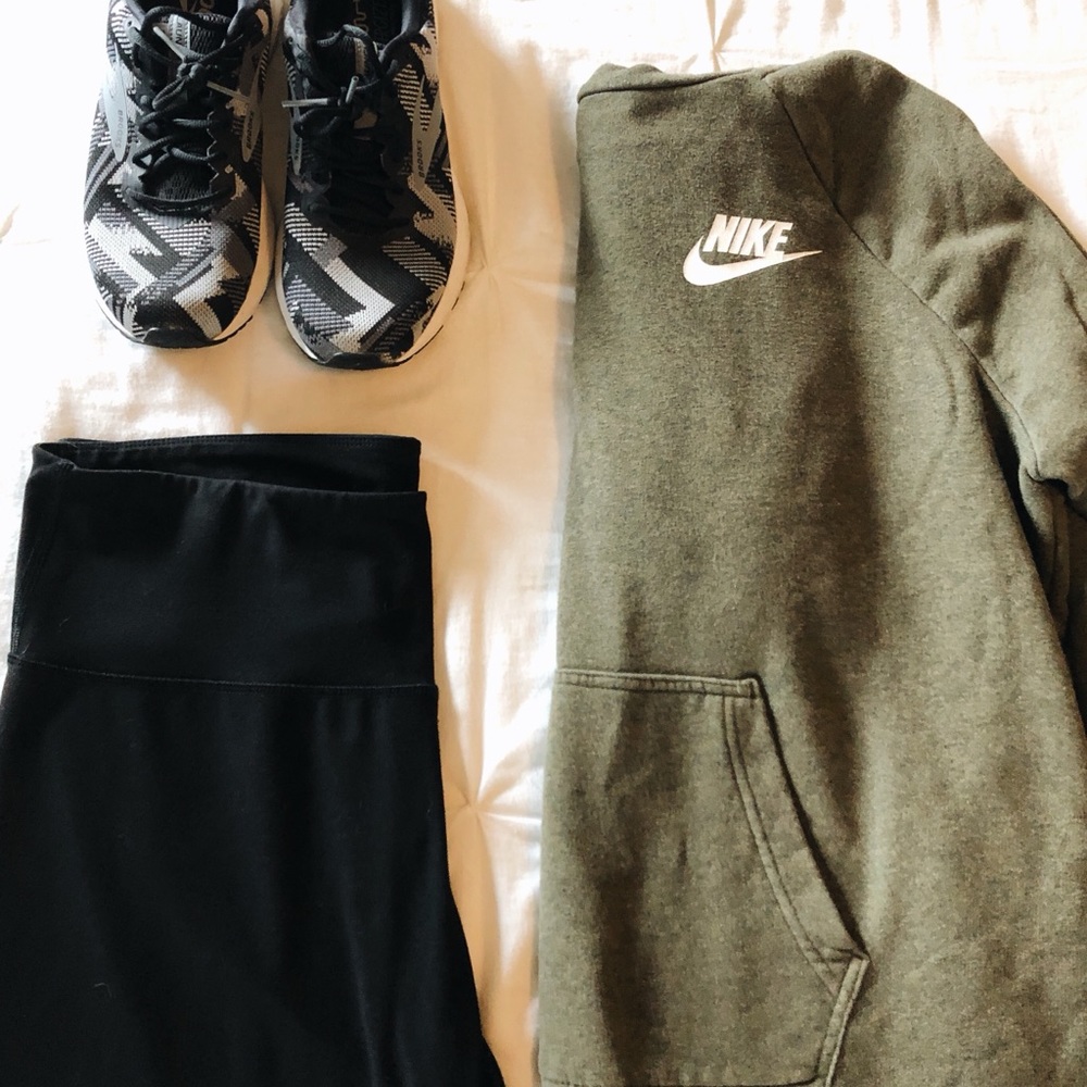 Nike Cowl-Neck hoodie